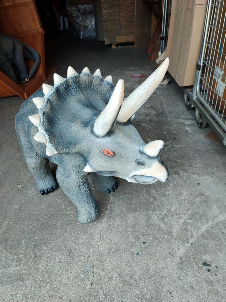 Triceratops-Saurier Neu Ausstellungsstück Neu incl. Versand in Wimmelburg