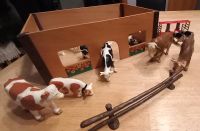 Vielzahl Bullyland, Schleich und Playmobil-Tiere mit 2 Ställen Niedersachsen - Rinteln Vorschau