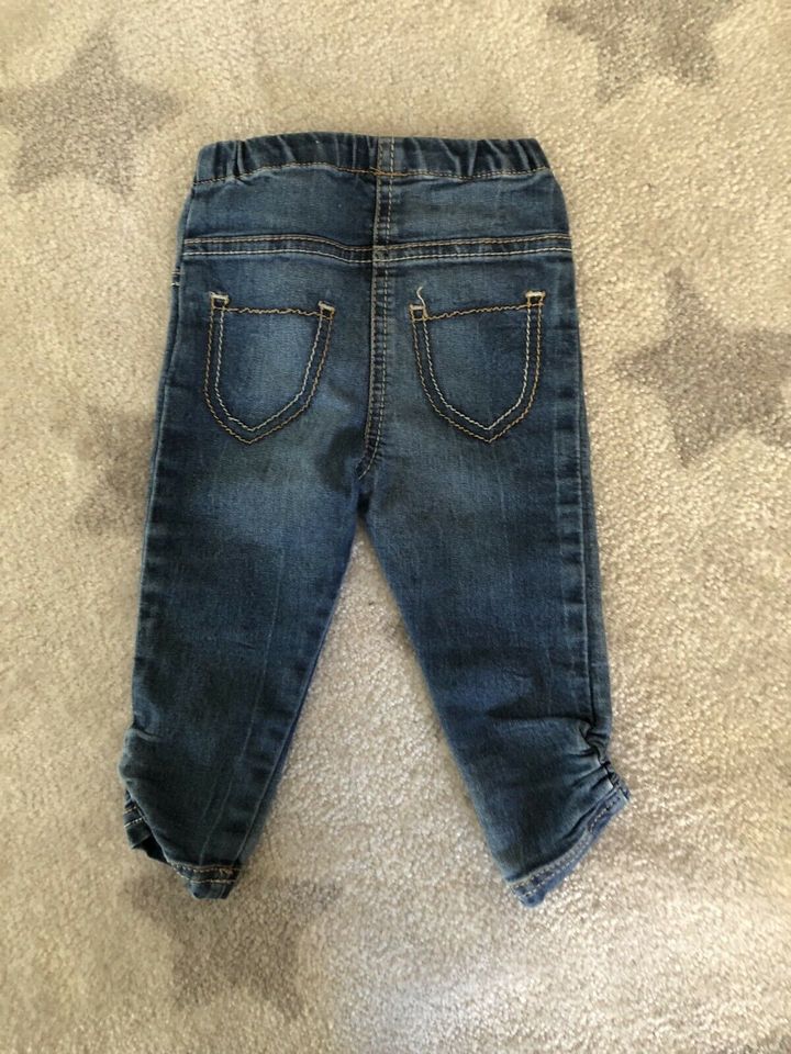 Tolle Jeans mit Raffung Mexx Größe 74 Hose in Karlsdorf-Neuthard