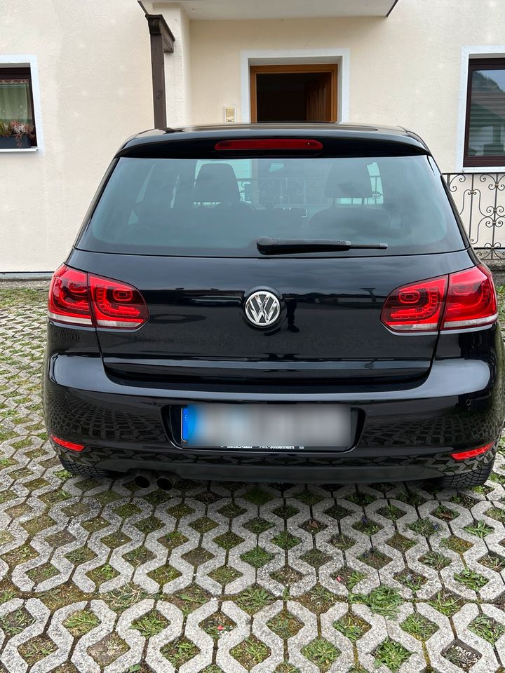 Wolkzwagen Golf 6 R-Line.Automatic.Tüv bis 3.2026 in Unterwössen