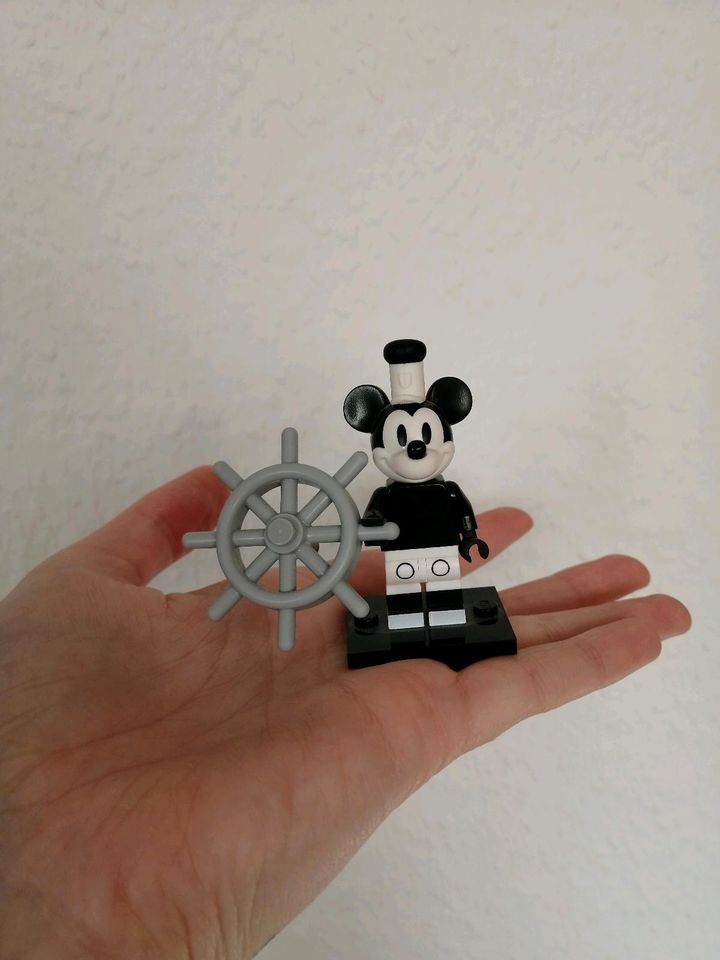 Lego minifigures Disney Series 2 Mickey Mouse in Leipzig