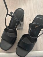 Sandalen High Heel Zara Gr 40 Neu!! Hessen - Pohlheim Vorschau