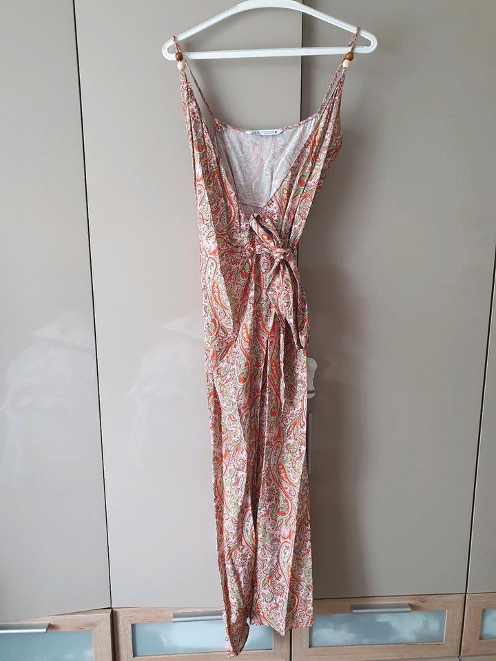 Zara Midikleid/Maxikleid, Gr. M, bunt, Paisley Muster in Berlin