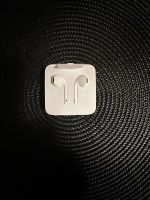 Apple EarPods mit Lightning Anschluss. Nordrhein-Westfalen - Moers Vorschau