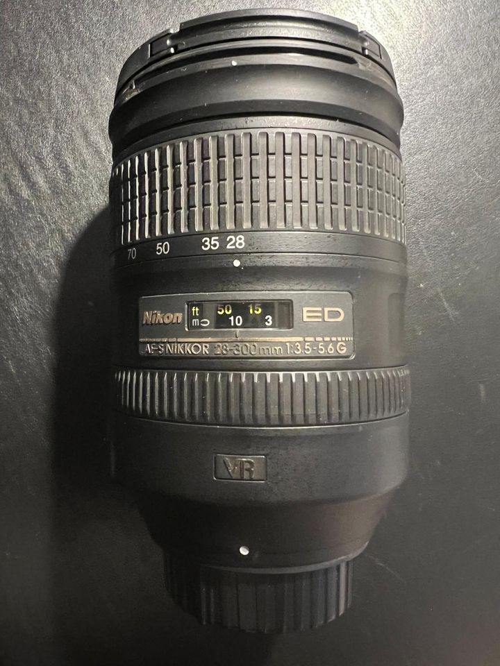 Nikon AF-S 28-300 mm 1:3,5 - 5,6 G ED VR in Witten