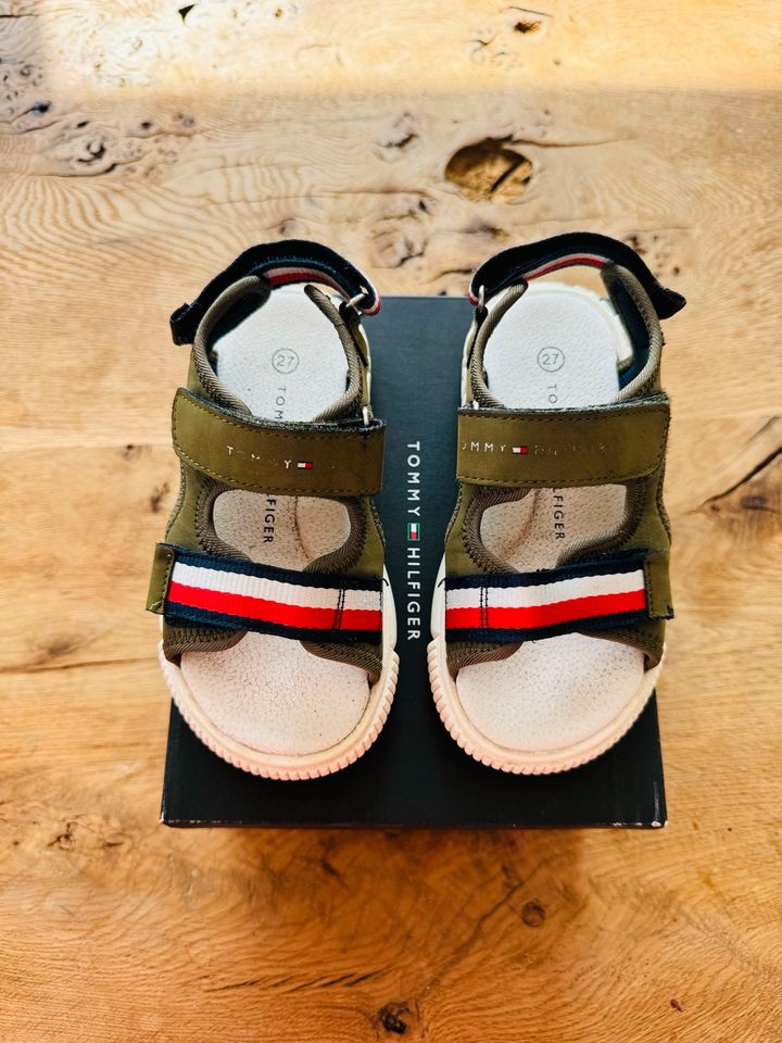 Kinder Sandalen Tommy Hilfiger Größe 27 in khaki grün in Ludwigsfelde