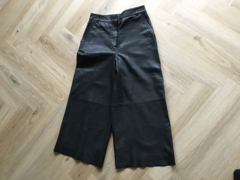 Massimo Dutti Lederhose in Düsseldorf