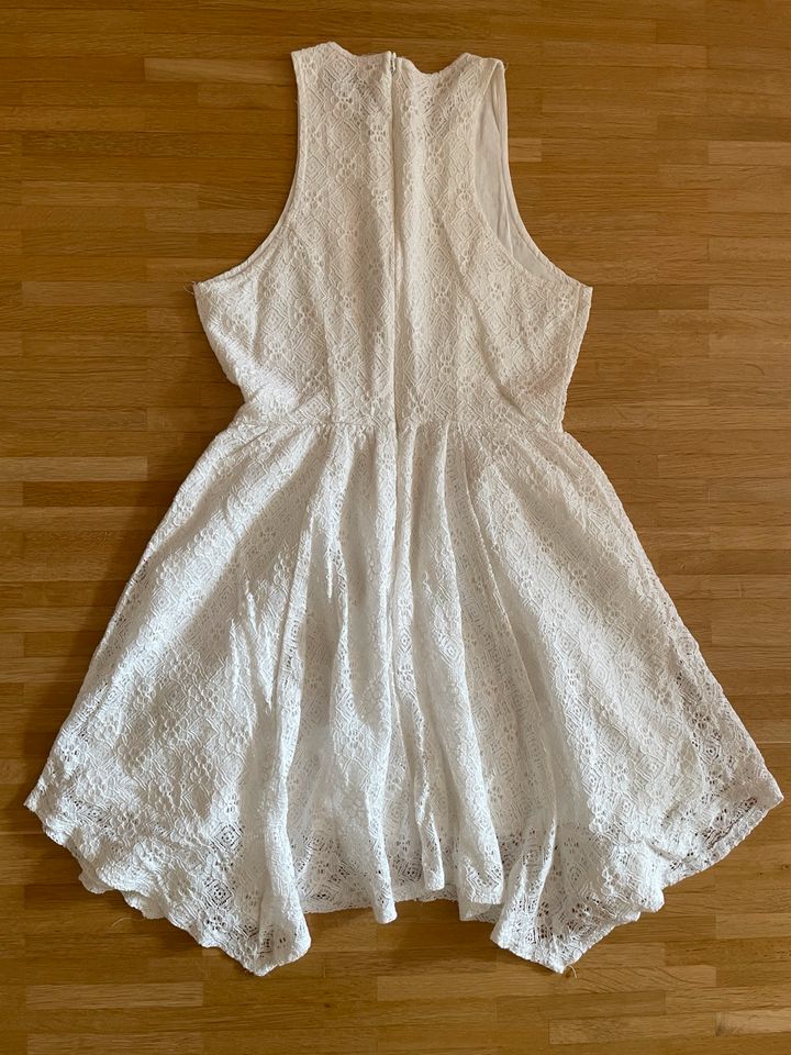 Kleid weiß mit Spitze Größe 164 Abercrombie Kids in Unterföhring