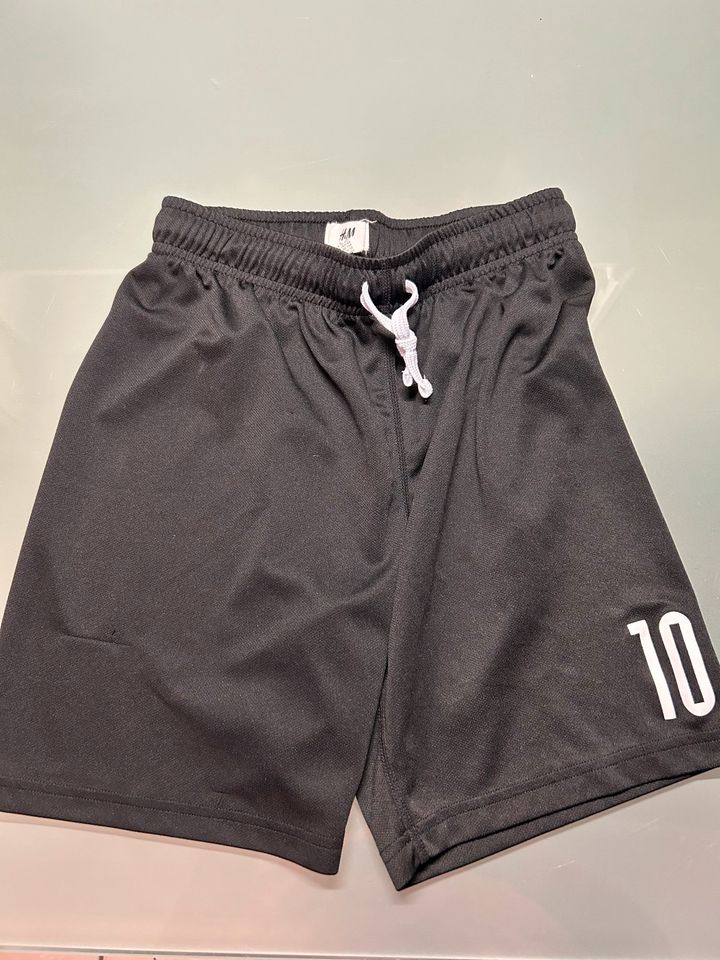 Sporthose H&m 146/152 schwarz in Grünberg