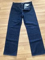 JW Anderson + Uniqlo Jeans Straight Fit Gr. 28/31 dunkelblau Berlin - Schöneberg Vorschau