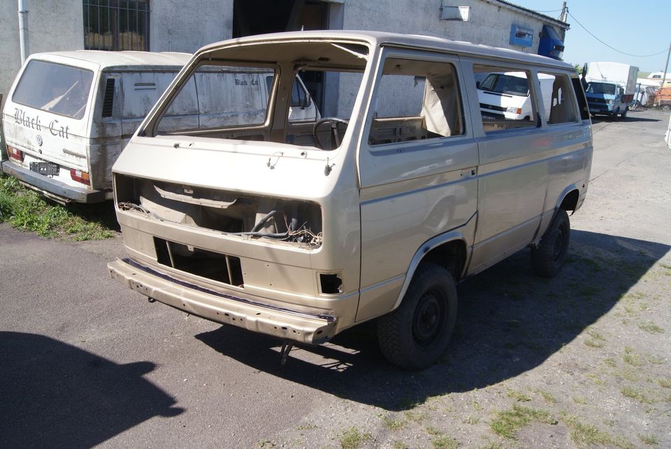 Karosse Karosserie Rohkarosse VW Bus T3 Vanagon in Thiendorf