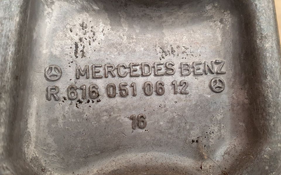 Nockenwellenhalter OM616 Mercedes - 6160510612 in Neuhof