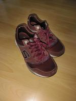 Skechers bordeaux/ rot Größe 41 Stuttgart - Stuttgart-Ost Vorschau
