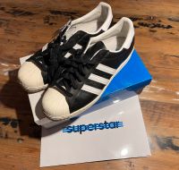 Original Adidas Superstar 80s Gr. 44 2/3 schwarz/weiß Nordrhein-Westfalen - Essen-Margarethenhöhe Vorschau