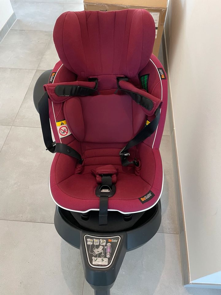 BeSafe iZi Turn i-Size burgundy Reboarder Autositz Kindersitz in Ganderkesee