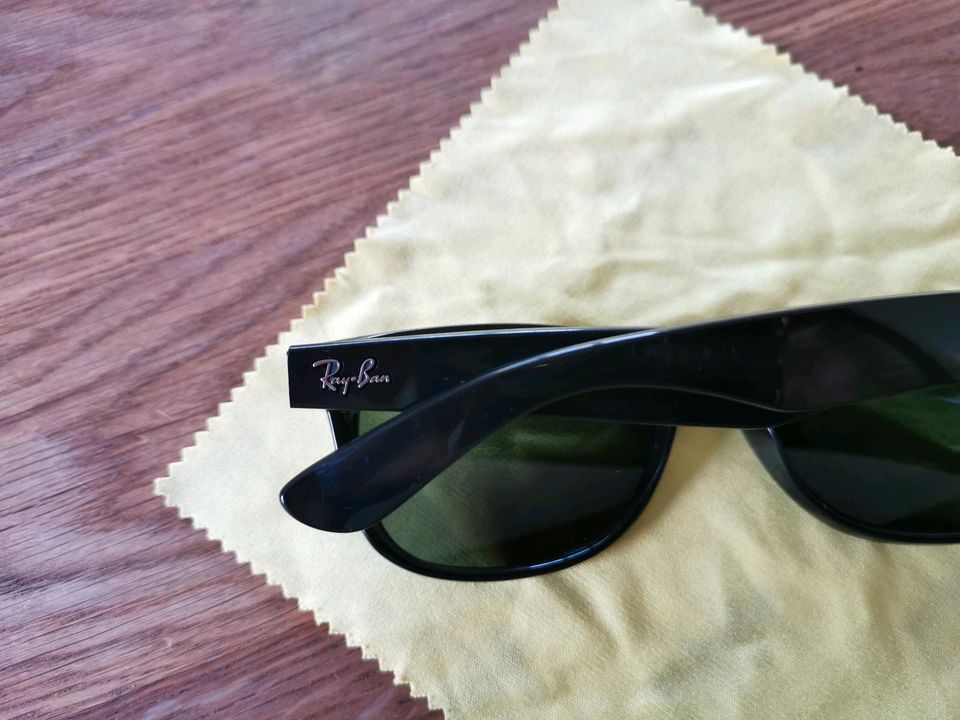 Ray Ban Sonnenbrille schwarz unisex in Weissach