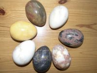 7 Halbedelstein Eier, verschiedene Mineralien 7 cm lang Hannover - Vahrenwald-List Vorschau