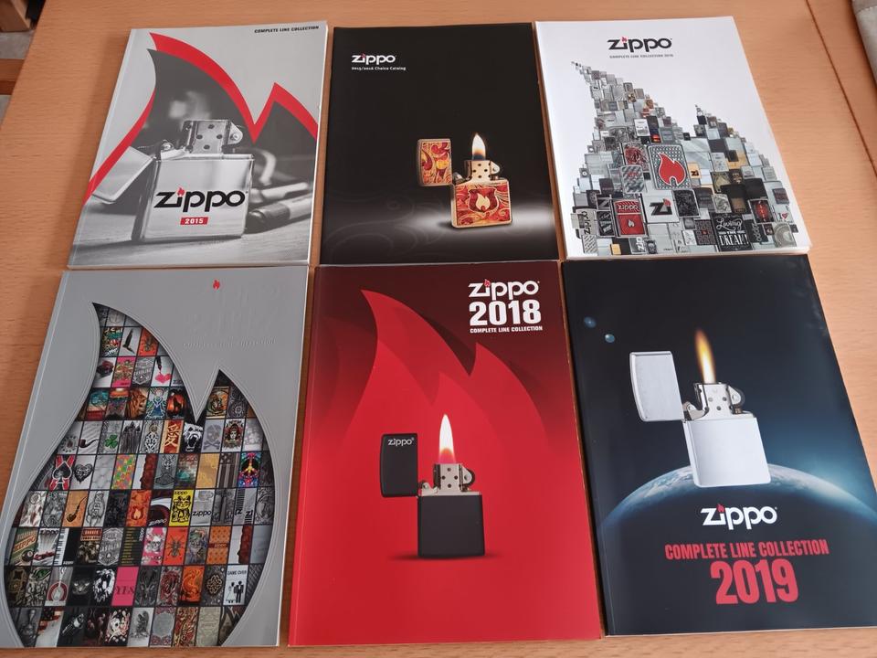 Zippo Kataloge 2015 - 2019 komplett. wie neu, ohne Eselsohren etc in Korbach