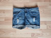 Amisu Jeansshorts Damen Gr. 36 used/destroyed look Bayern - Pfaffenhofen a.d. Ilm Vorschau