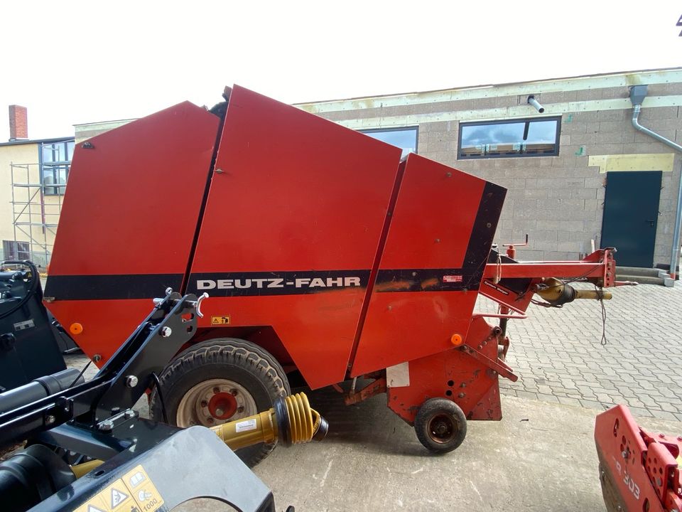 Deutz Fahr GP 510 Rundballenpresse in Polch