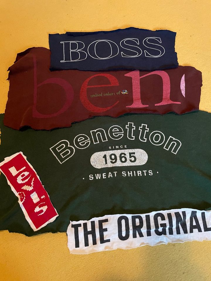 Boss Benetton  Levi’s Aufschrift Marken Logo 80-90er in Worbis