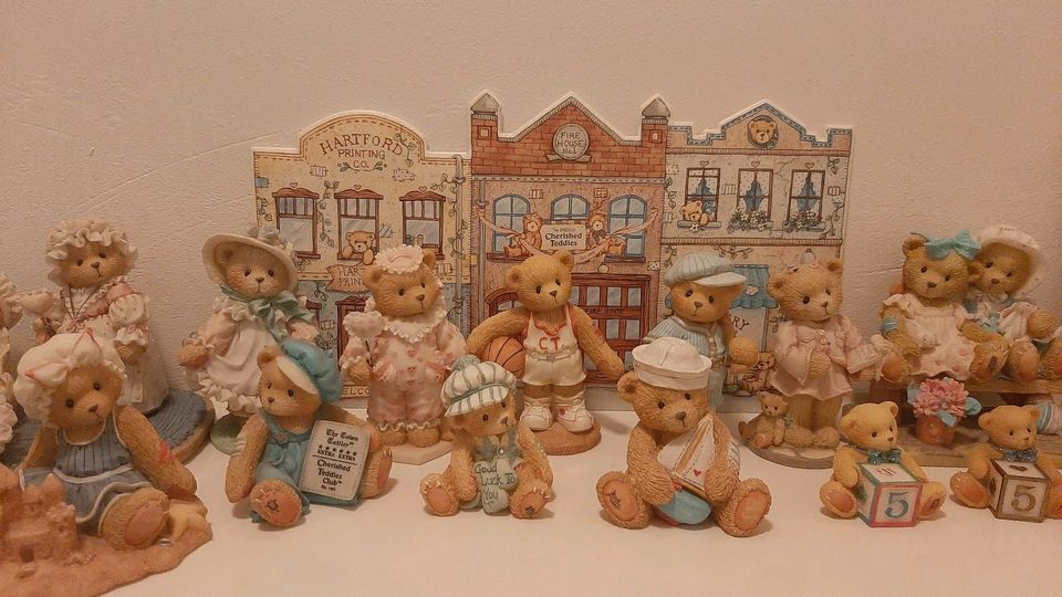 Cherished Teddies Zertifikaten große Sammlung in Hamburg