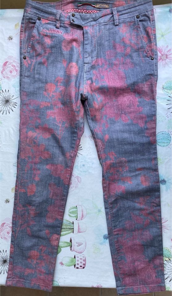 Please Jeans Größe M, grau/ pink Blumenmuster in Hannover