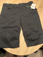 Kurze schwarze Hose , Neu. Gr. W34 Niedersachsen - Peine Vorschau