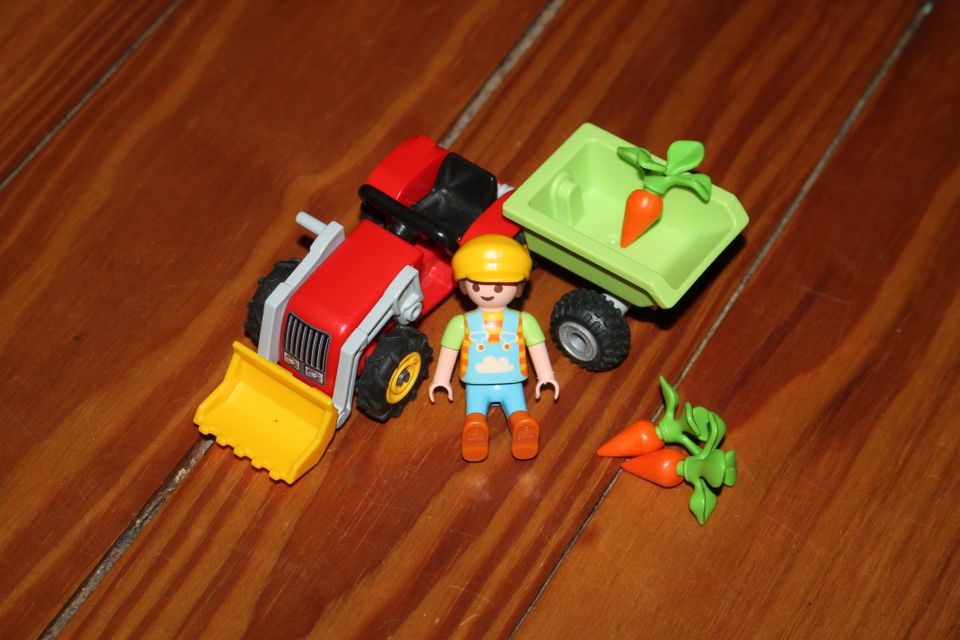 Playmobil Country 4943 Ostern Junge mit Traktor Kita Bauernhof Ki in Hamburg