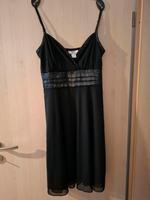 schwarzes Kleid mit V-Ausschnitt Gr. 40/42 von Bonprix Baden-Württemberg - Pforzheim Vorschau