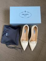 Neu! PRADA Pumps, Leder , Creme Gr. 40 UVP 790€ Hamburg-Nord - Hamburg Uhlenhorst Vorschau