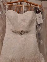 Brautkleid Tres Chic gr.36 ivory Schleppe neu Schnäppchen Ausverk Hessen - Wetter (Hessen) Vorschau