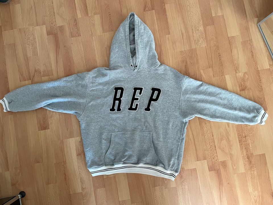 Represent Pullover Hoodie grau REP Herren M in Leipzig