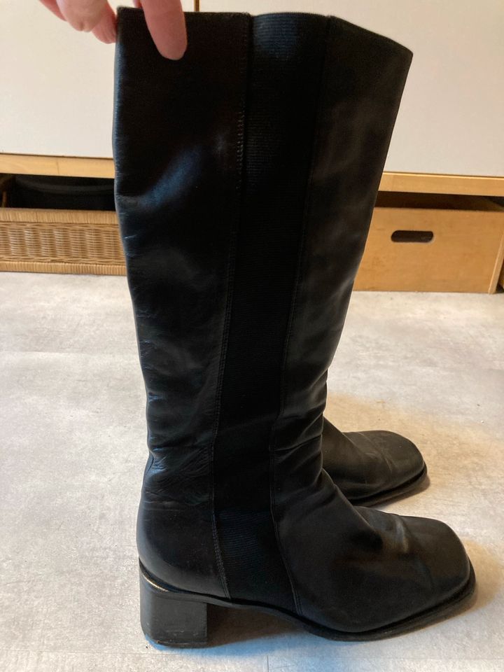 Stiefel schwarz Glattleder Stretch Winter Gr. 9 in Fischbach