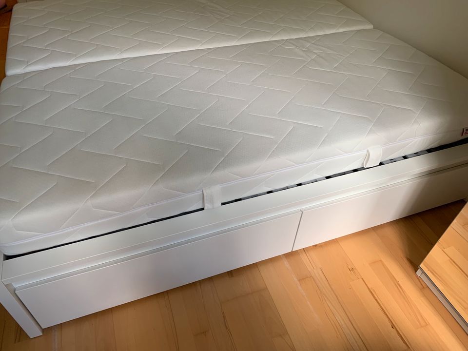 IKEA-Bett 180x200 mit 4 Schubladen inkl. Lattenrost und Matratzen in Hamburg