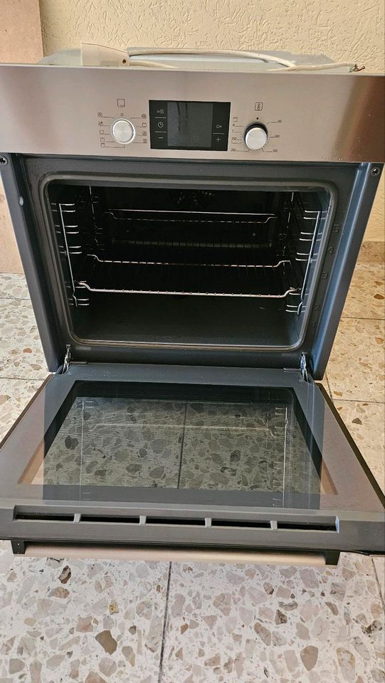 Bosch Backofen Typ HT5HB33 in Nürnberg (Mittelfr)