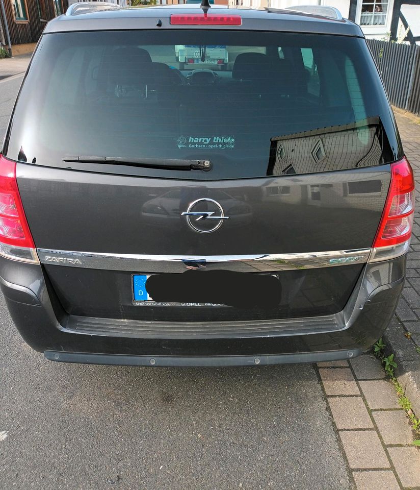 Opel zafira 7 sitzer in Springe