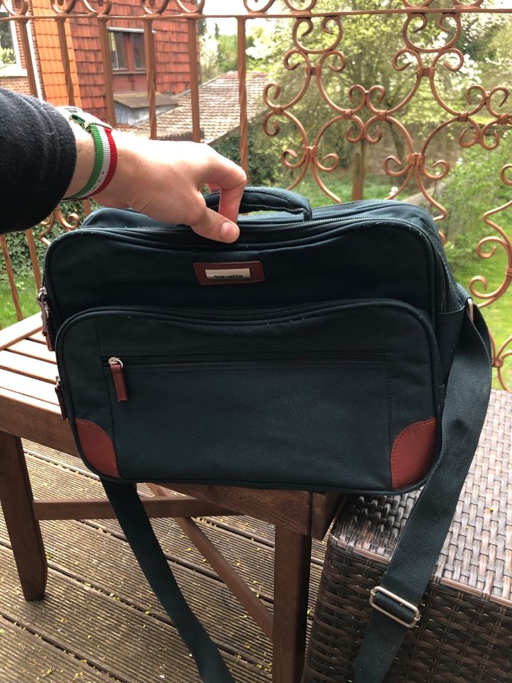 Ferrari Leder Sporttasche Weekender Laptoptasche Picknick in Duderstadt