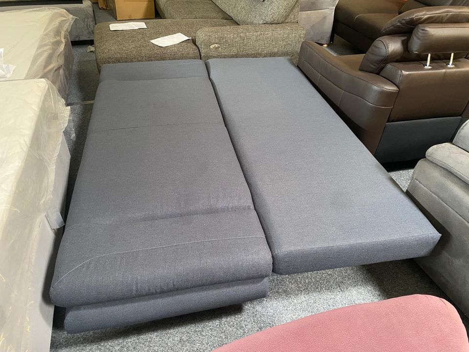 3 Sitzer Sofa mit Schlaffunktion Bettkasten in Neuenkirchen