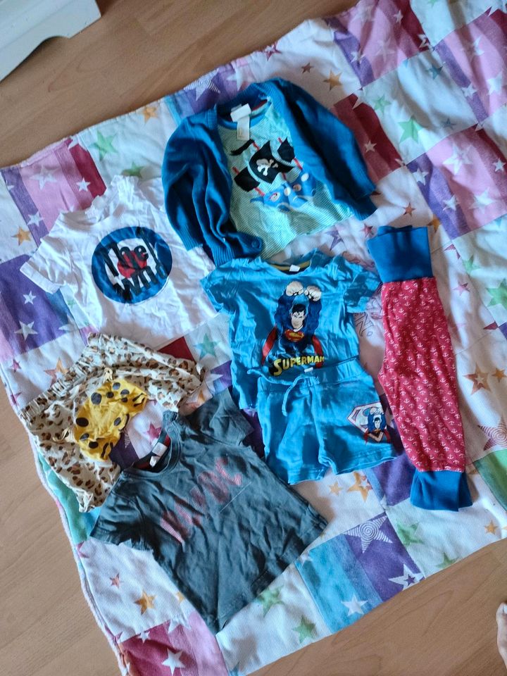 Kinder Baby Kleidung Sommer T-Shirt Cardigan Pumphose in Höchberg