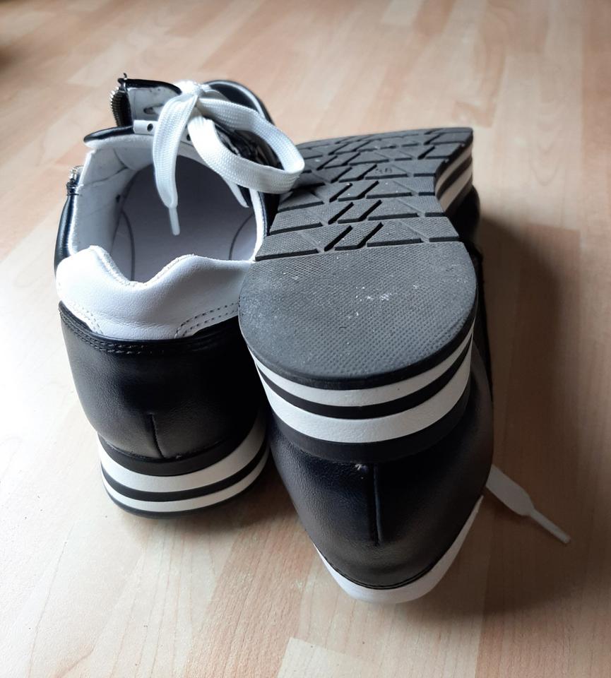 MARCO TOZZI sportliche Sneaker schwarz-weiß Gr.38 wie neu in Lehrte