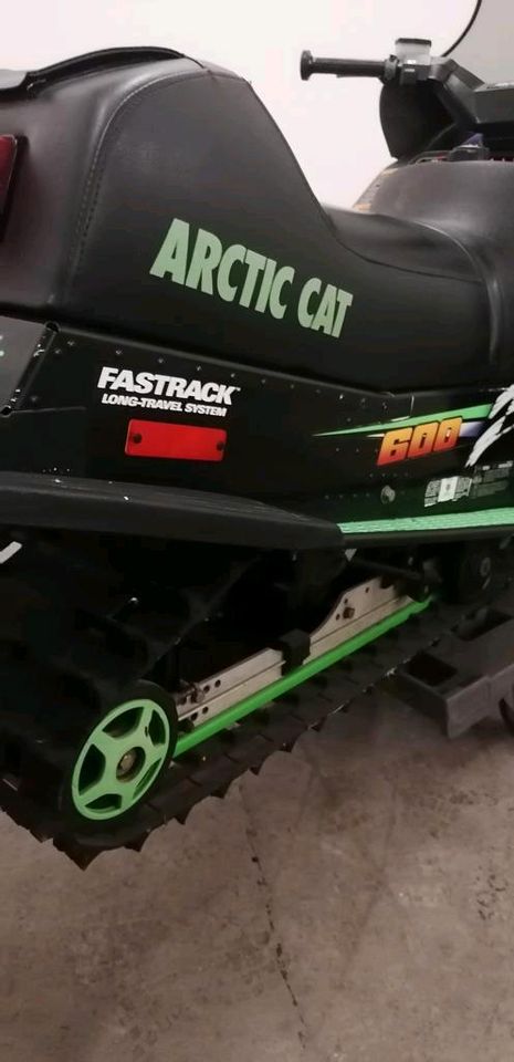 Arctic Cat ZRT 600 Schneemobil top Motorschlitten in Arnstadt