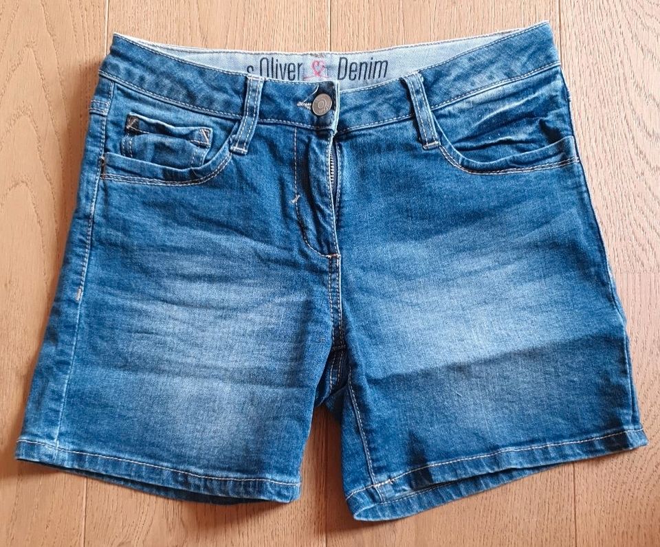 Shorts Jeans f. Mädchen, Gr. 152, S.Oliver in Schlüsselfeld