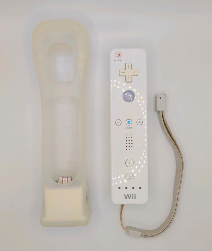 Nintendo Wii Remote Controller + Motion Plus Adapter in Erkrath