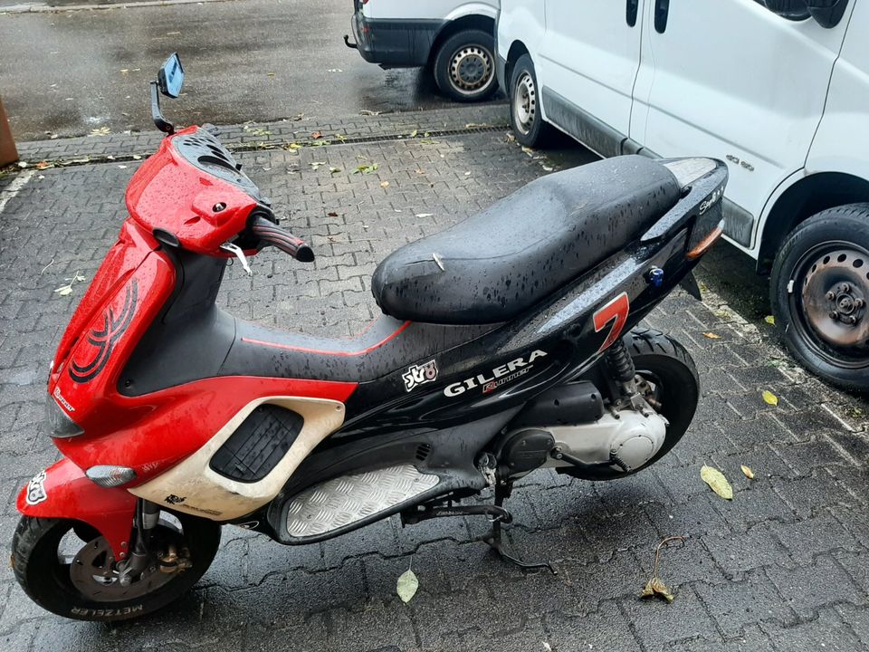 Piaggio GILERA RUNNER, C36, BJ . 2005 , Tachostand 22800 Km in Stuttgart