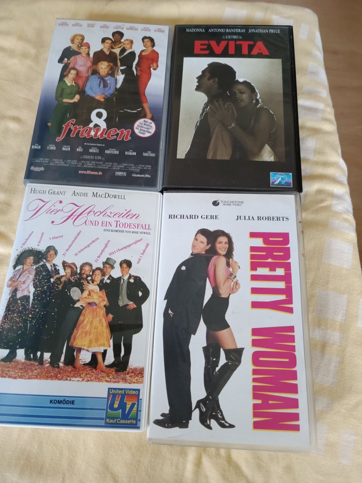 VHS Videokassetten Komödien Pretty Woman Evita Frauen 4er Set in Berlin