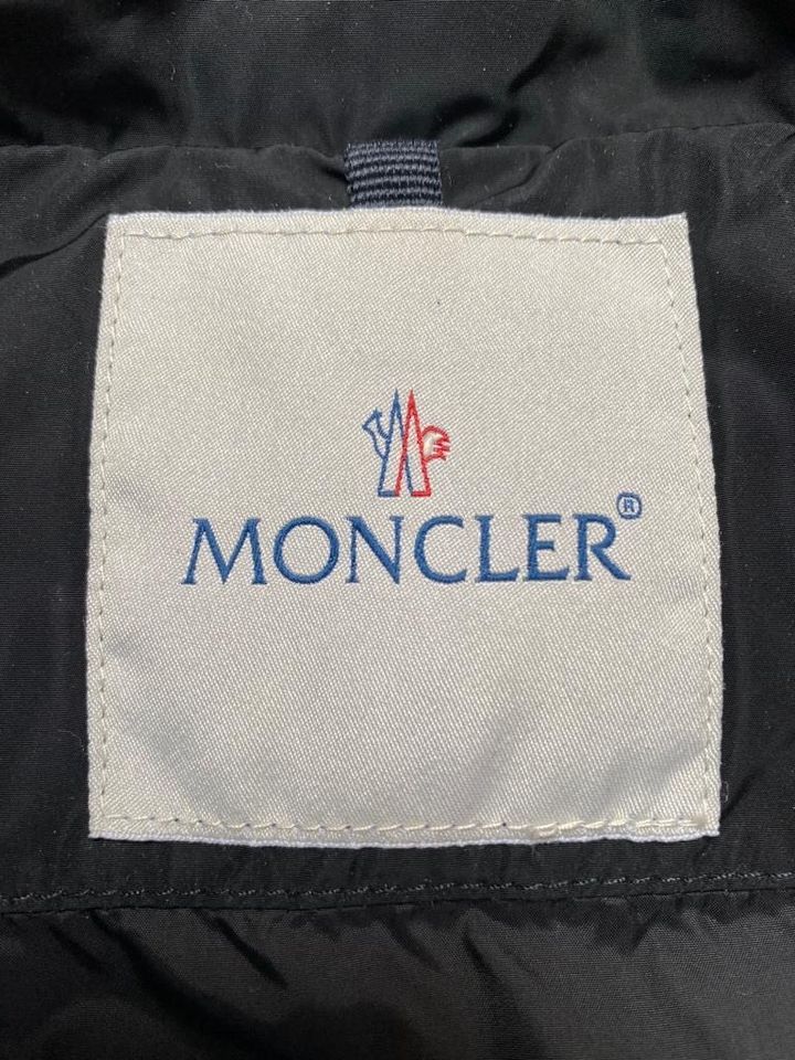 Moncler Daunenjacke in Bielefeld