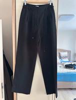 Schwarze elegante Hose Bürohose elegante Hose Gr. 36 Nordrhein-Westfalen - Leverkusen Vorschau