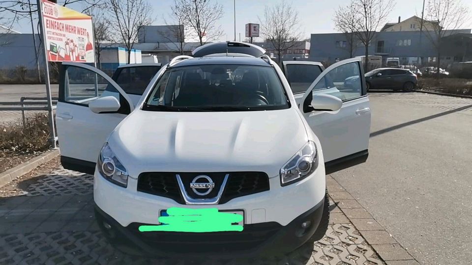 Nissan Qashqai+2 2.0 7 sitzer in Friedrichshafen