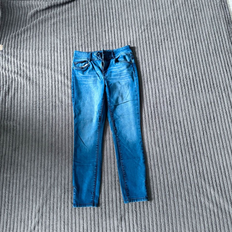 Yessica Jeans Gr. 38 in Bösel
